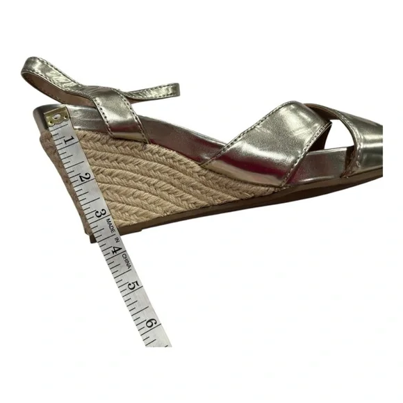 AEROSOLES Metallic Gold Women's Sandals - Picture 8 of 8